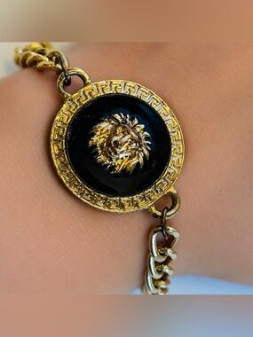Original Fine Art Gold Lion Medusa Bracelet Solid Metal Runway Vintage UNISEX
